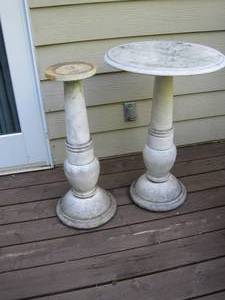 lot 33 image: Marble top Pedestal Table. 