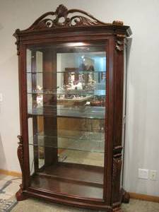 lot 52 image: Large Mahogany DisplayCollection Case. 
