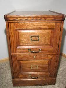 lot 63 image: Oak 2 drawer file cabinet. 