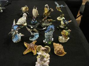 lot 93 image: A collection of 15 Pill Boxes. Birds, Animals etc.