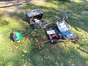 Misc tool lot. 2 drills with batter...