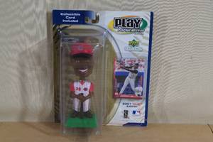 2001 Upper Deck Playmakers Ken Griffey Jr Bobble Head