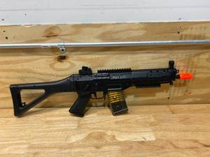 lot 26 image: M82 Airsoft Electric Gun