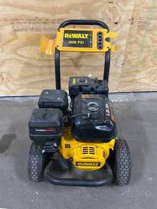 lot 49 image: DEWALT 3600 PSI Pressure Washer
