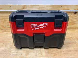 lot 10 image: MILWAUKEE M18 18-Volt 2 Gal. Lithium-Ion Cordless WetDry Vacuum (Tool-Only)