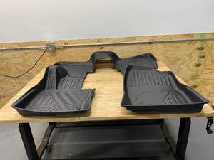 lot 103 image: Car Floor Liners