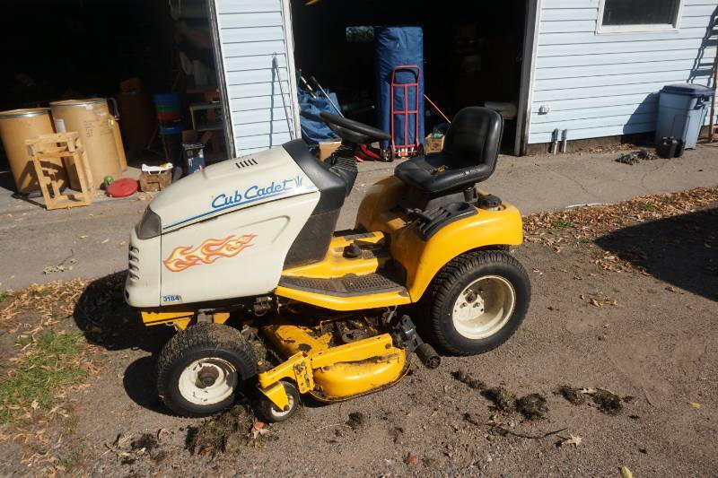 2002 Cub Cadet 3184 Series 3000 Garden Tractor Lawn Mower With Cub Cadet Snow Blower Brainerd Lakes Cub Cadet Mower and Snow Blower Hunting and Fishing K BID