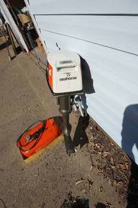 Johnson Seahorse Model 4W76M 4 hp Outboard Motor With Marine Gas Can