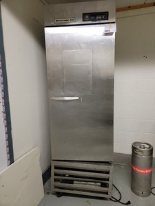 lot 56 image: Beverage Air KF 24-1 AS Commercial Single Reach-In RefrigeratorFreezer