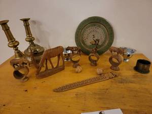 lot 60 image: Beautiful Rare Vintage Collectibles for Animal Lovers