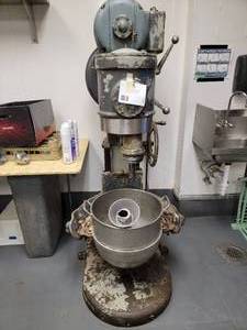 lot 03 image: Hobart 1930s Industrial 40-60 Quart Mixer-Works Great