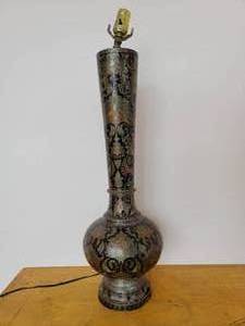 lot 13 image: Beautiful Vintage 25 Cloisonne Indian Lamp