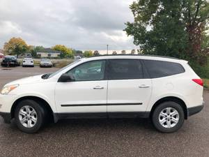2011 Chevrolet Traverse LS - AWD