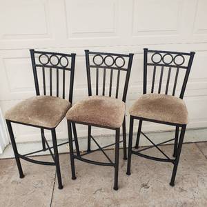 lot 47 image: Black Steel Contemporary Barstools