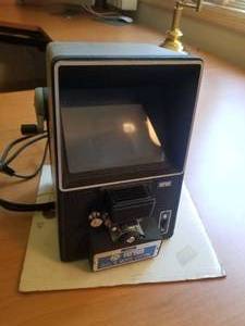 lot 61 image: Vintage Vernon Dual Deluxe 8 Movie Editor