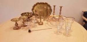 lot 83 image: Brass and Crystal Decorative Accessories