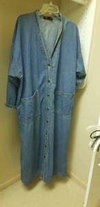 lot 161 image: Closet Collection  Ladies Denim Duster Coats