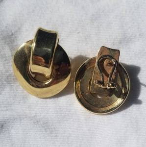 lot 94 image: 14K Yellow Gold Keyhole Earrings