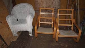 lot 36 image: Four White Wicker Patio Chairs & Two Wooden Loungers
