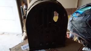 lot 67 image: Antique Philco Wooden Radio--12 12 Wide  x  16 Tall  x  8 12 Deep