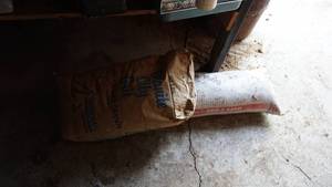 lot 85 image: Granite City Grit-Bag Of Dried Sand