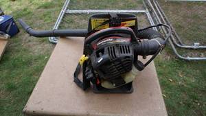 lot 111 image: Homelite Gas Back Packer Leaf Blower--25 cc--Zip Start--UTO8111