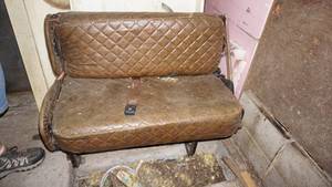 lot 113 image: Brown Bucket Seat