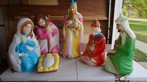 lot 121 image: Illuminated Nativity Scene For Indoor Or Outdoor Use--28 Tall  &  Three Kings--(Tallest Is 3 Feet)