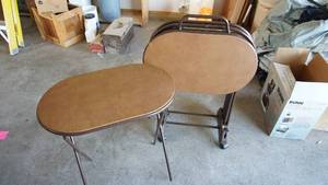 lot 145 image: Set Of Four Oval TV Trays W Castered Storage Stand