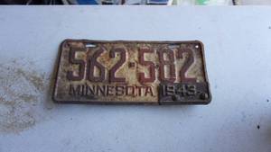 lot 150 image: Vintage 1942-1943 Minnesota License Plate