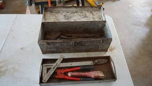 lot 166 image: Antique Metal Tool Chest W Tray & Antique Tools