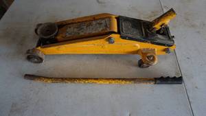 lot 172 image: &nbspFloor Jack