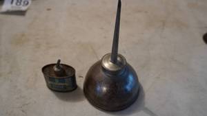 lot 190 image: Vintage Oil Can & Lektrolite Fluid
