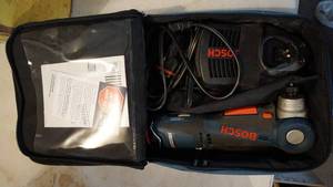 lot 202 image: Bosch Cordless DrillDriver  W Batteries & Charger---WORKS