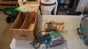 lot 205 image: Makita Belt Sander-Model #99248  &  A Black N Decker Finish Sander