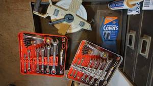 lot 228 image: Brand New Metric & Standard Gear Wrenches--200 Foot Measuring Tape