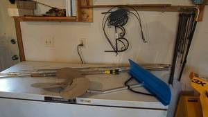 lot 254 image: Roof Snow Removal Shovel--Light Bulb Changer--Extendable Telescope Pole--Bungi Cords--Metal Welcome Sign--Metal Fencing