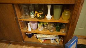 lot 274 image: Miscellaneous Vases