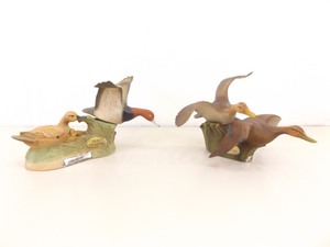 lot 9 image: 1988 and 1990 Jim Beam Ducks Unlimited Decanters
