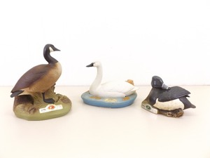 lot 10 image: 1990, 1991, and 1992 Jim Beam Ducks Unlimited Decanters