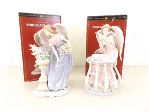 lot 20 image: 2 In Original Box 12 Porcelain Angel Statues