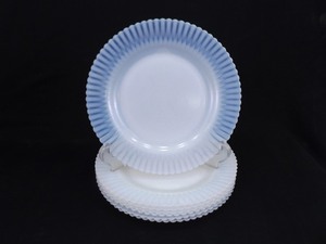 lot 89 image: Set of 7 RARE 9 Scalloped Edge Opalescent Dinner Plates 