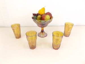 lot 90 image: Vintage 5 Piece Gold Carnival Glass Compote and Tumbler Set
