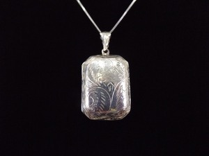 lot 54 image: .925 Sterling Silver Etched Locket Pendant Necklace