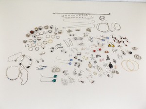 lot 69 image: 364 Grams of Wearable .925 Sterling Silver Jewelry
