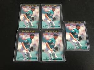 lot 28 image: 5 Alex Rodriguez 1995 Fleer RCs