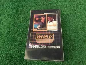 lot 72 image: 1991 Skybox Basketball Factory Sealed Box