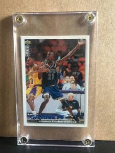 lot 9 image: Kevin Garnett 1995 Collectors Choice RC 275