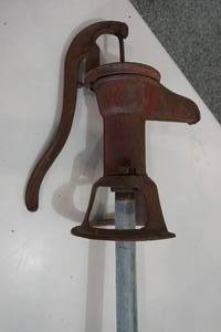 Hand pump