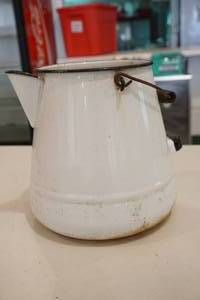 Tea pot